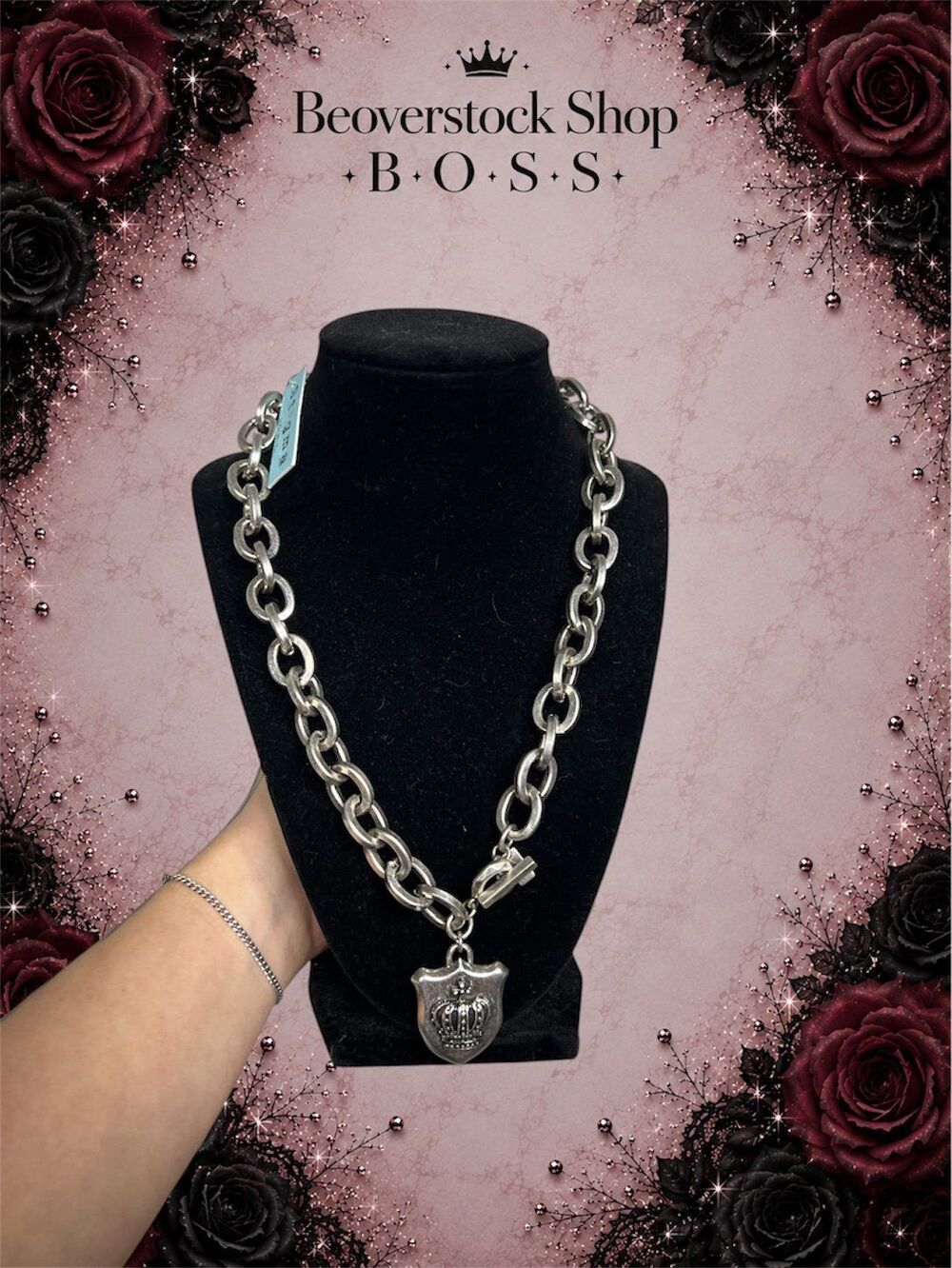 New with tag Stigma Silver Tone Chunky Chain Crown Shield Pendant Necklace